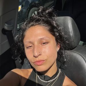 Meet ya Posh sella, Bella!